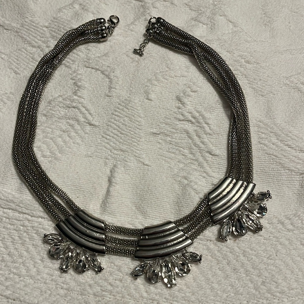 Beautiful three strand silver statement necklace - Picture 1 of 6